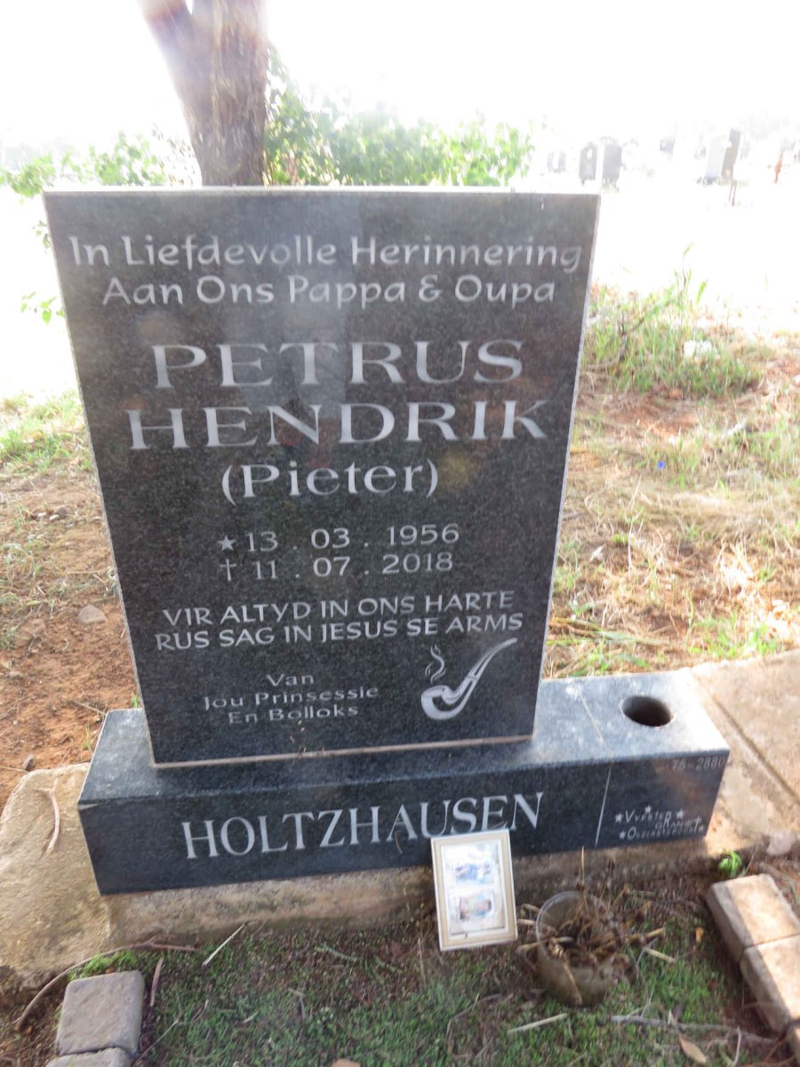 HOLTZHAUSEN Petrus Hendrik 1956-2018