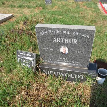 NIEUWOUDT Arthur Izak 1948-2016