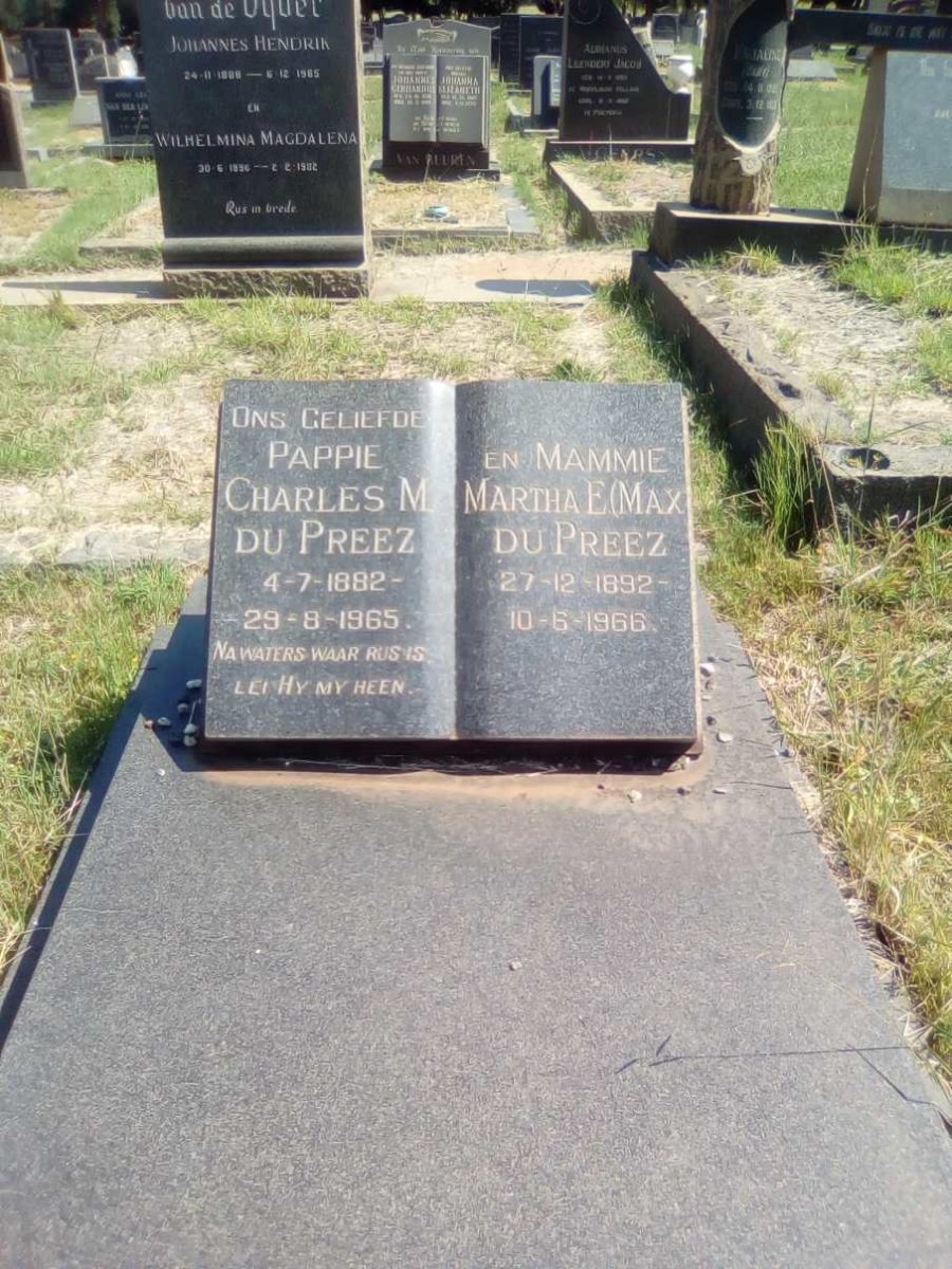 PREEZ Charles M., du 1882-1965 &amp; Martha E. 1892-1966