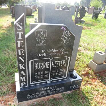 STEENKAMP Burrie 1949-2007 & Hester 1950-2020