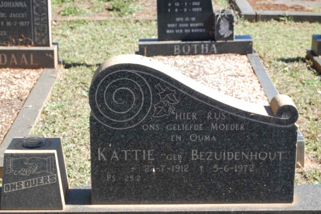 BORNMAN Kattie nee BEZUIDENHOUT 1912-1972