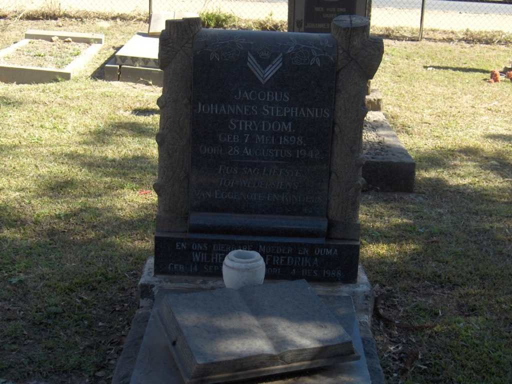 STRYDOM Johannes  Stephanus 1898-1942 &amp; Wilhelmina Fredrika -1988