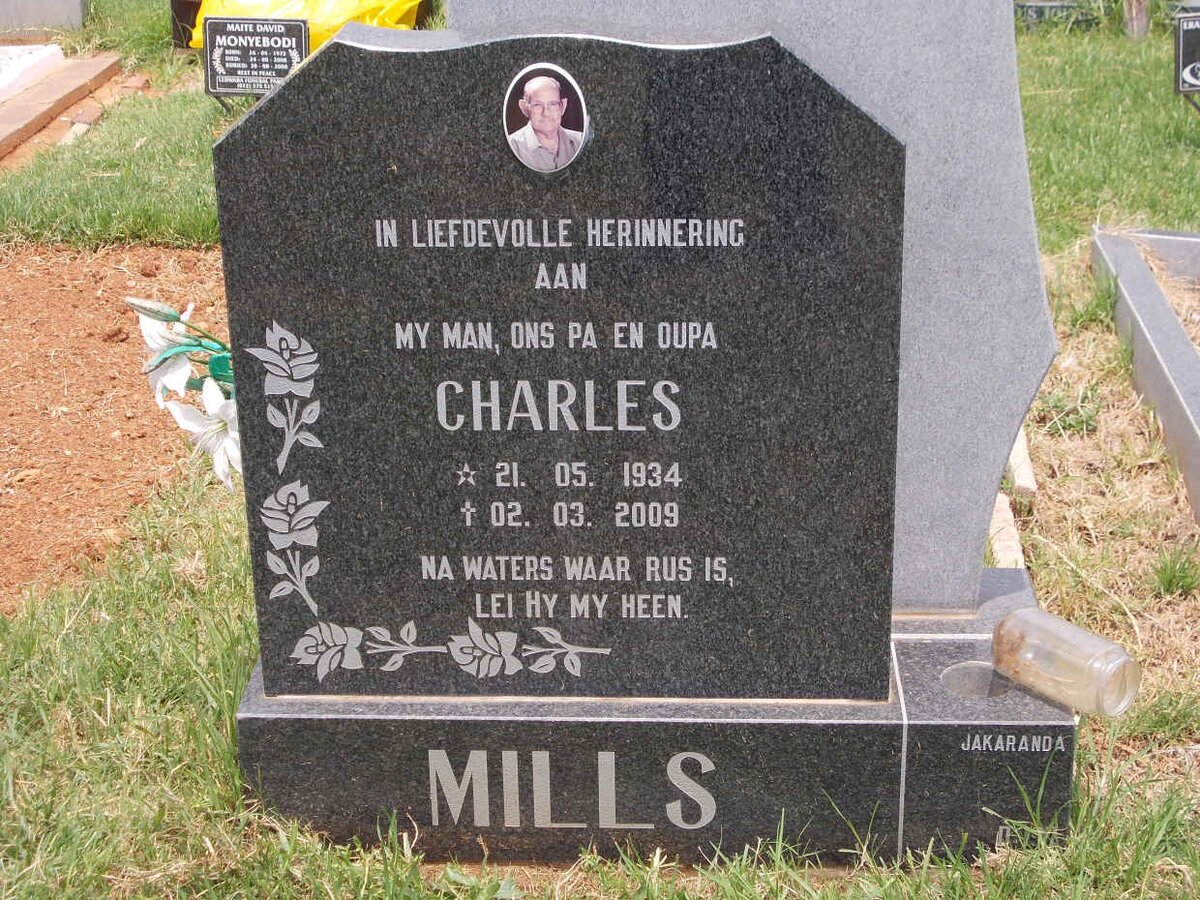 MILLS Charles 1934-2009