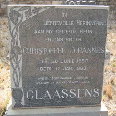 Gauteng, PRETORIA district, Midrand, Diepsloot 388, farm cemetery_1