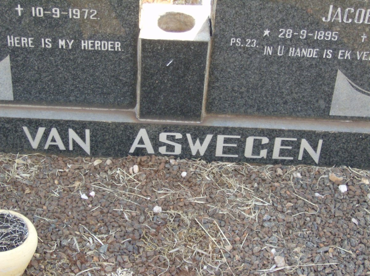 ASWEGEN Burger Adriaan, van 1890-1972 &amp; Hester Jacomina Jacoba 1895-1980