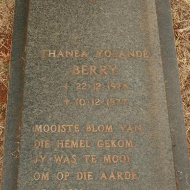 BERRY Thanea Yolandé 1975-1977