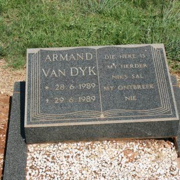 DYK Armand, van 1989-1989