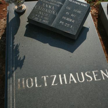 HOLTZHAUSEN Anna Catharina 1913-1993