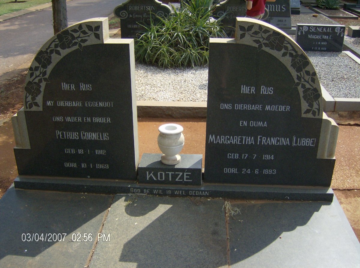 KOTZÉ Petrus Cornelius 1912-1969 &amp; Margaretha Francina LUBBE 1914-1993