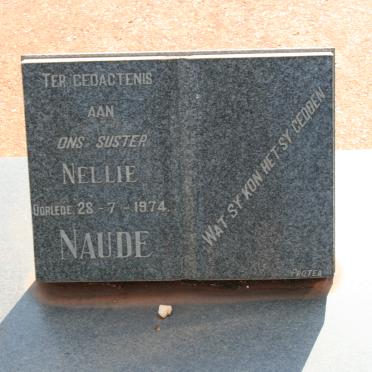 NAUDE Nellie -1974