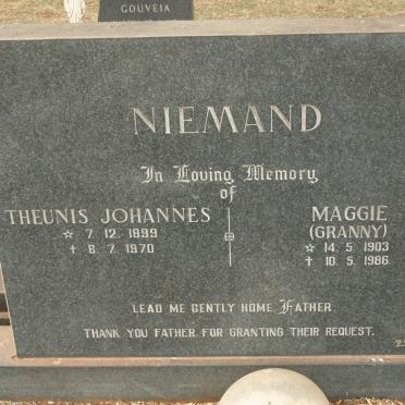 NIEMAND Theunis Johannes 1899-1970 &amp; Maggie 1903-1986