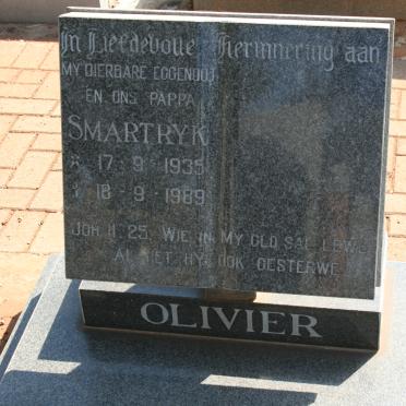 OLIVIER Smartryk 1935-1989