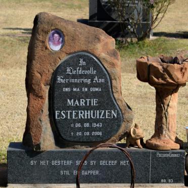 ESTERHUIZEN Martie 1943-2006