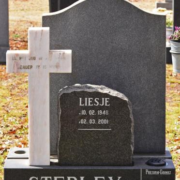 STERLEY Liesje 1948-2001