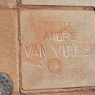 VUUREN Andre, van 1966-1989