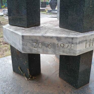 OOSTHUYSEN Theophilus Benjamin 1928-1978