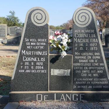 LANGE Marthinus Cornelis, de 1920-2004 &amp; Cornelia Magrietha 1927-1973