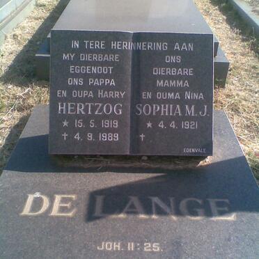 LANGE Hertzog, de 1919-1989 &amp; Sophia M.J. 1921-