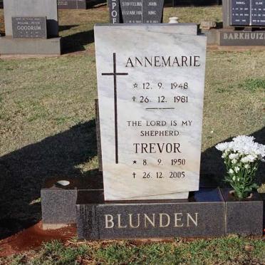 BLUNDEN Trevor 1950-2005 &amp; Annemarie 1948-1981