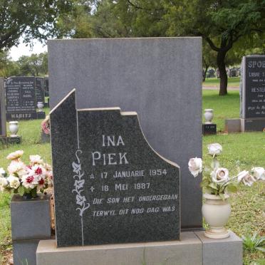 PIEK Ina 1954-1987