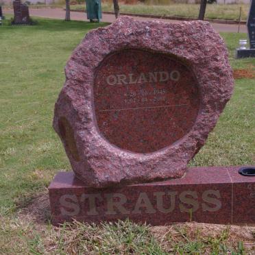 STRAUSS Orlando 1945-2001