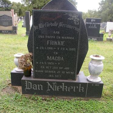 NIEKERK Frikkie, van 1918-1985 &amp; Magda 1920-