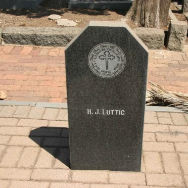 LUTTIG H.J.