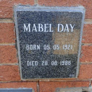 DAY Mabel 1921-1986