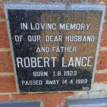 LANCE Robert 1923-1988