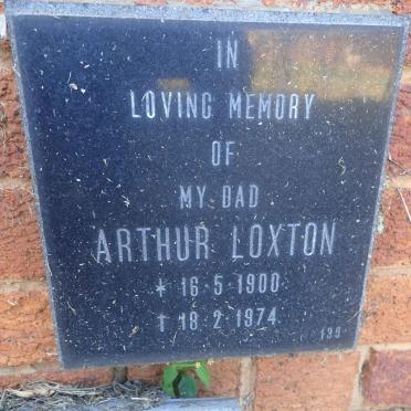 LOXTON Arthur 1900-1974