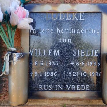 LUDEKE Willem 1935-1986 &amp; Sielie 1933-1998