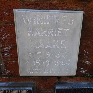 LAAKS Winifred Harriet 1917-1984