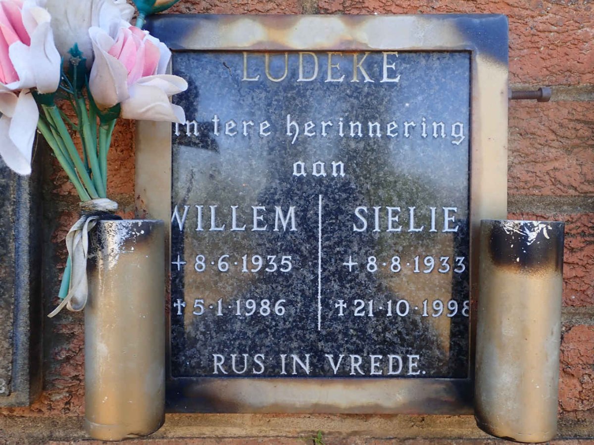 LUDEKE Willem 1935-1986 &amp; Sielie 1933-1998