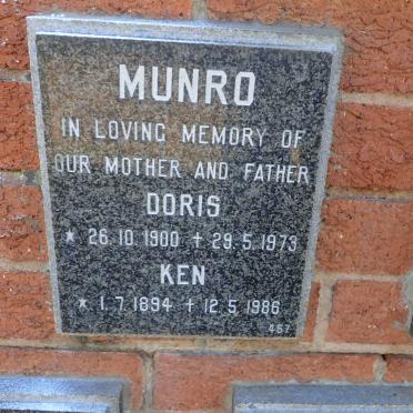 MUNRO Ken 1894-1986 &amp; Doris 1900-1973