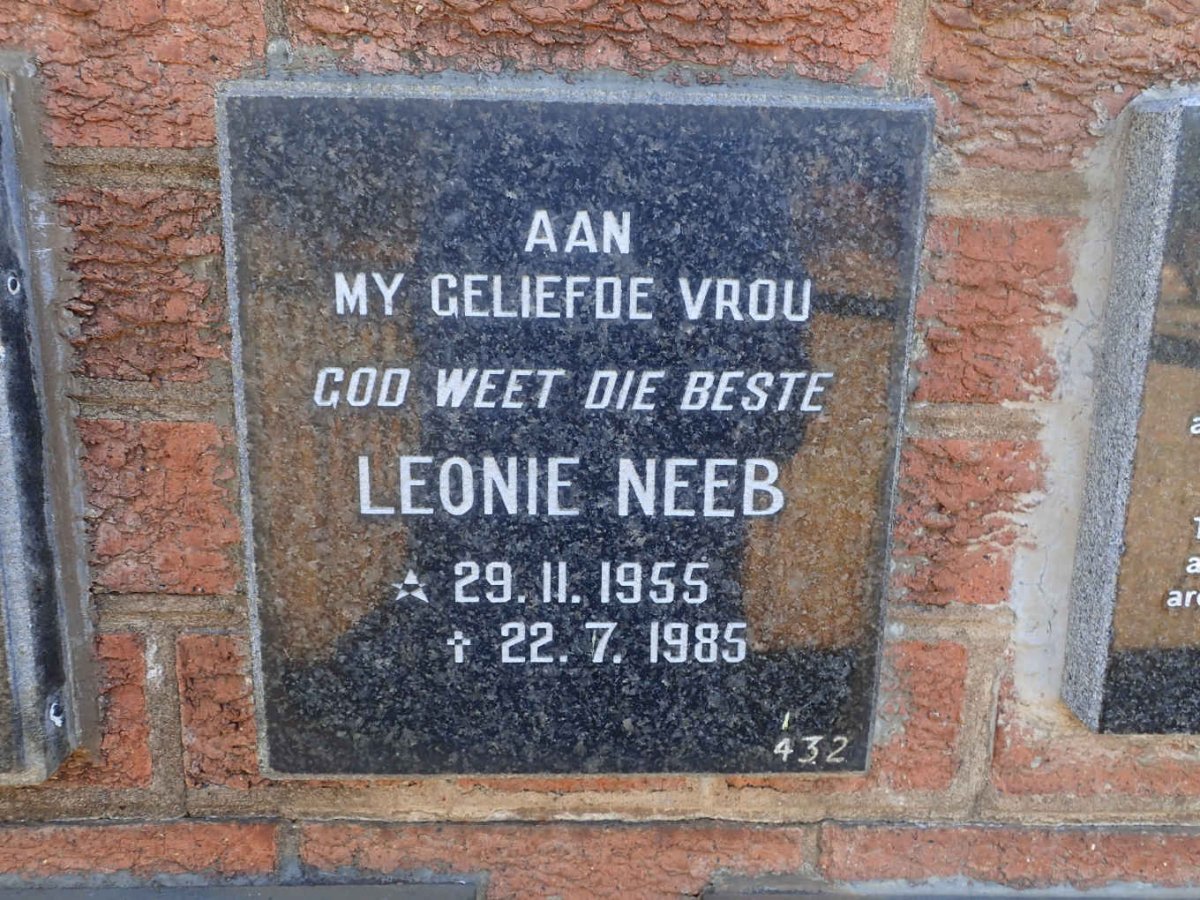 NEEB Leonie 1955-1985