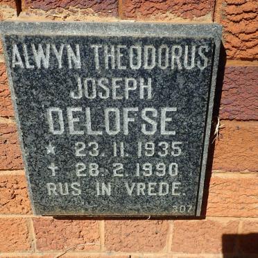 OELOFSE Alwyn Theodorus Joseph 1935-1990