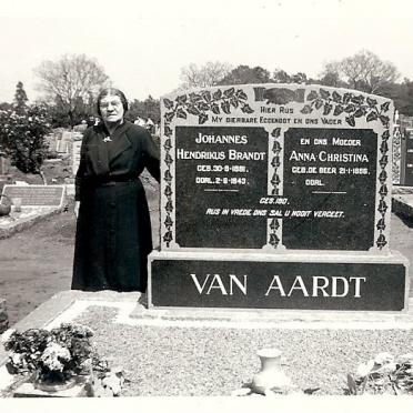 AARDT Johannes Hendrikus Brandt, van 1881-1943 & Anna Christina DE BEER 1886-1965 _1