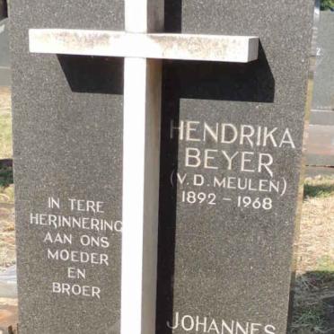 BEYER Hendrika nee v.d. MEULEN 1892-1968 :: BEYER Johannes Willem 1918-1944