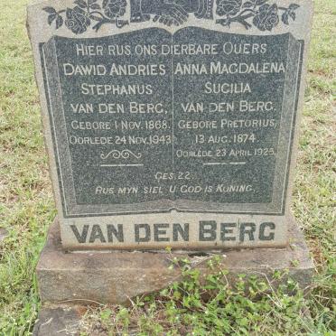 BERG Dawid Andries Stephanus, van den 1868-1943 &amp; Anna Magdalena Sucilia PRETORIUS 1874-1925
