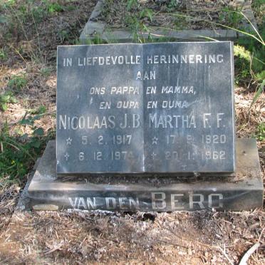 BERG Nicolaas J.B., van den 1917-1974 &amp; Martha F.F. 1920-1962