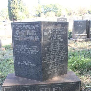 EEDEN Pieter Ernst, van 1910-1972 & Dorethea Maria V.D. MERWE 1908-1954