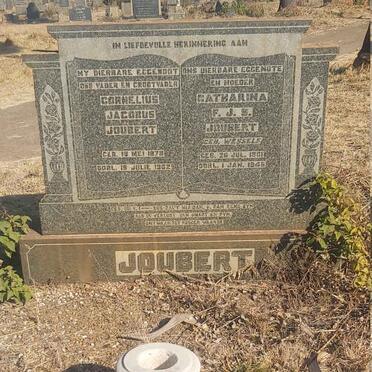 JOUBERT Cornelius Jacobus 187?-1962 &amp; Catharina F.J.S. WESSELS 1861-1945