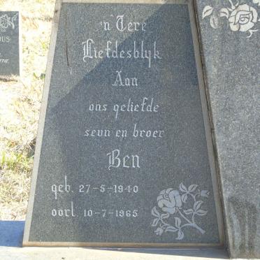 OOSTHUYSE Marthinus Jacobus Johannes 1902-1983 &amp; Martha Francina PRINSLOO 1906-1965 