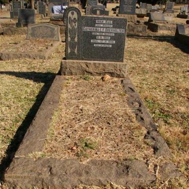 OBERHOLZER Catherina E.F. nee VAN HEERDEN 1868-1936