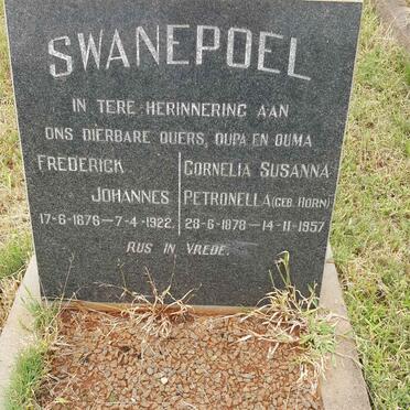 SWANEPOEL Frederick Johannes 1876-1922 &amp; Cornelia Susanna Petronella HORN 1878-1957