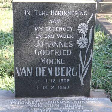 BERG Johannes Godfried Mocke, van den 1905-1967 & Margareta Johanna Susanna VAN SCHALKWYK 1908-1997_1