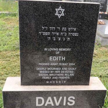 1DAVIS Edith -2004