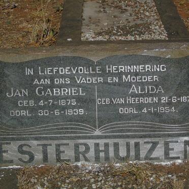 ESTERHUIZEN Jan Gabriel 1875-1939 & Alida VAN HEERDEN 1874-1954