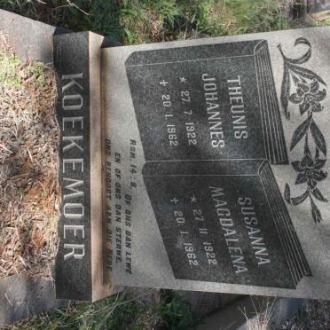 KOEKEMOER Theunis Johannes 1922-1962 &amp; Susanna Magdalena 1922-1962