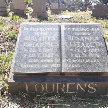 LOURENS Mathys Johannes 1905-1962 &amp; Susanna Elizabeth 1900-1955